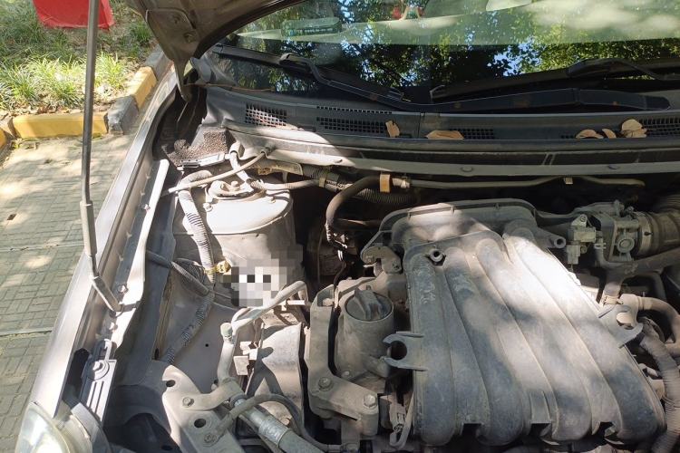 Used Nissan Sylphy 2012 Classic 1.6XE Manual Comfort Edition Engine Bay Right