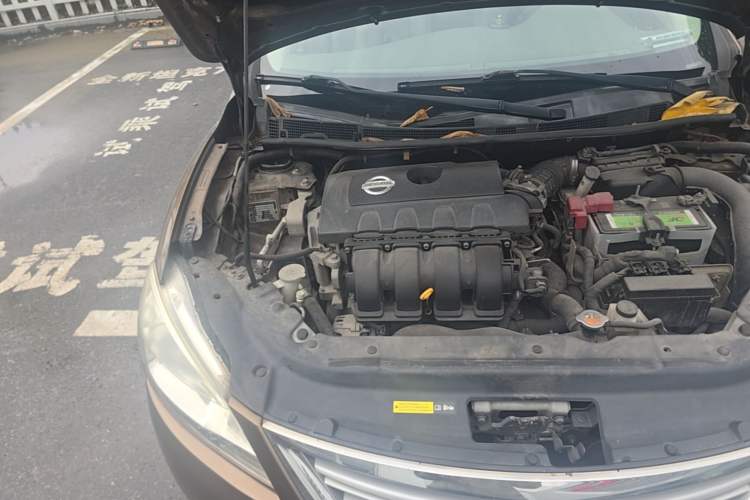Used Nissan Sylphy 2012 1.8XL CVT Luxury Edition Engine Bay Right