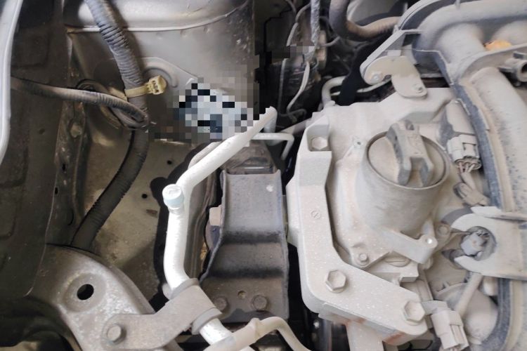 Used Nissan Sylphy 2012 Classic 1.6XE Automatic Comfort Edition Engine Bay Right