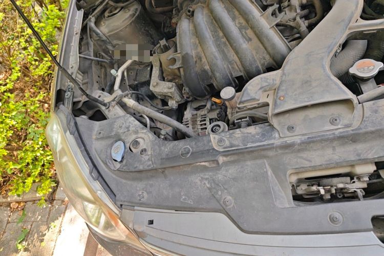 Used Nissan Sylphy 2012 Classic 1.6XE Manual Comfort Edition Engine Bay Right