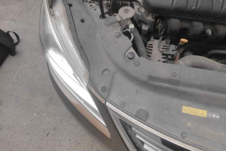 Used Nissan Sylphy 2012 1.6 XL CVT Luxury Edition Engine Bay Right