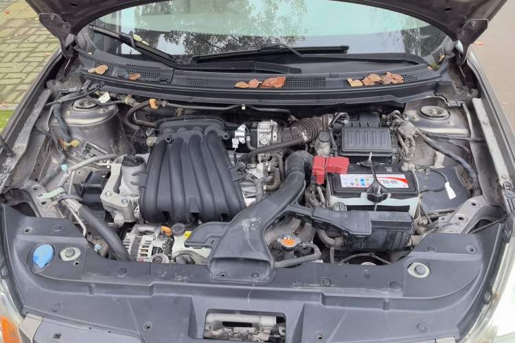 Used Nissan Sylphy 2012 Classic 1.6XL Manual Luxury Edition Engine Bay