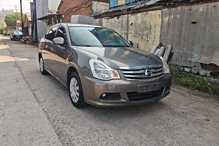 Used Nissan Sylphy 2012 Classic 1.6XE Manual Comfort Edition Front Right 45 Deg