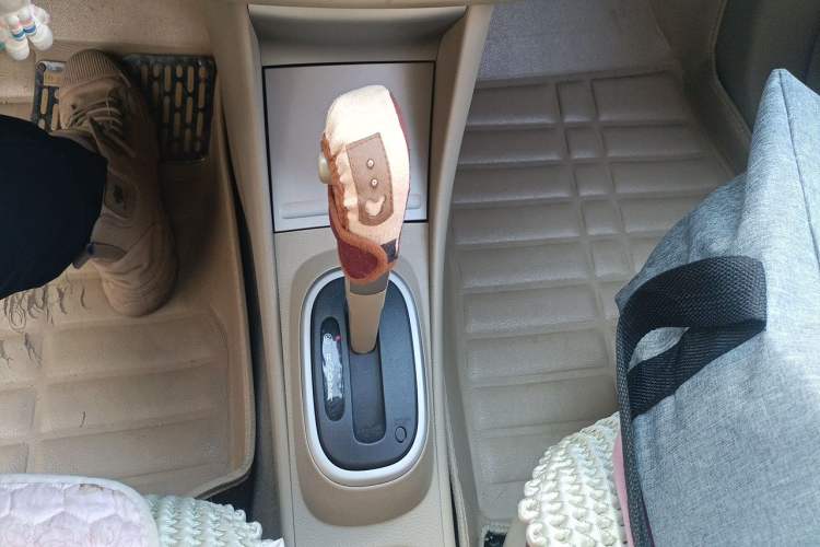 Used Nissan Sylphy 2012 Classic 1.6XE Automatic Comfort Edition Gear Lever