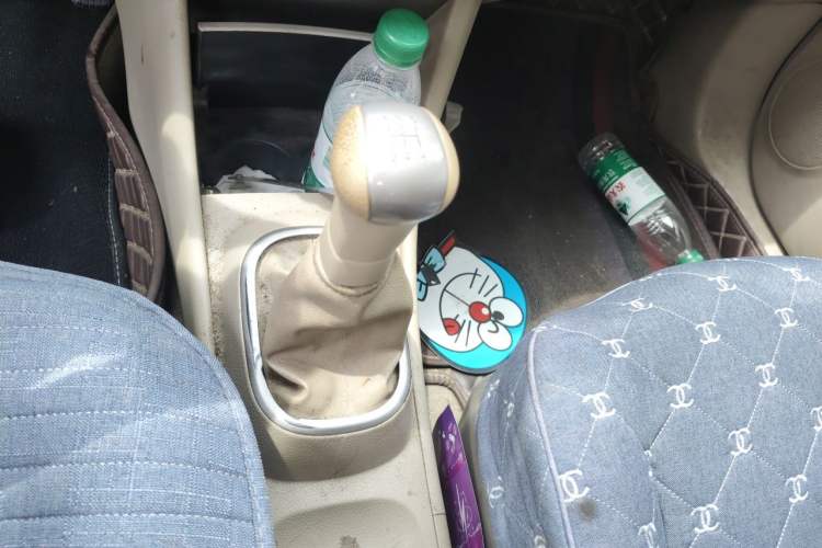 Used Nissan Sylphy 2012 Classic 1.6XE Manual Comfort Edition Gear Lever