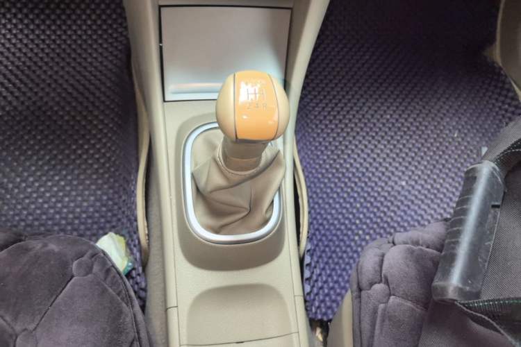 Used Nissan Sylphy 2012 Classic 1.6XE Manual Comfort Edition Gear Lever