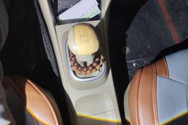 Used Nissan Sylphy 2012 Classic 1.6XE Manual Comfort Edition Gear Lever