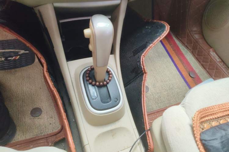 Used Nissan Sylphy 2012 Classic 1.6XE Automatic Comfort Edition Gear Lever