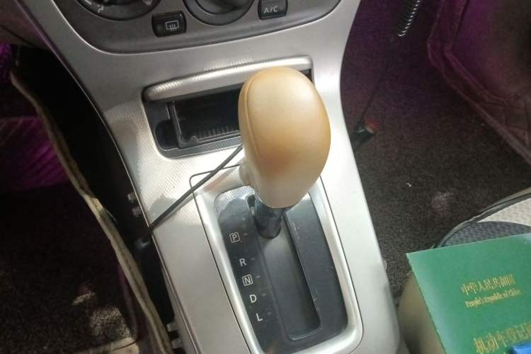 Used Nissan Sylphy 2012 1.6XE CVT Comfort Edition Gear Lever