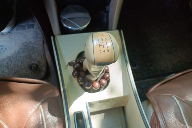 Used Nissan Sylphy 2012 Classic 1.6XE Manual Comfort Edition Gear Lever