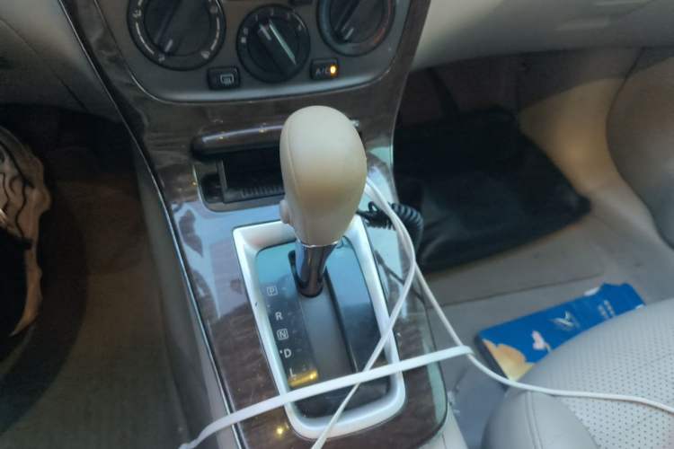 Used Nissan Sylphy 2012 1.6 XL CVT Luxury Edition Gear Lever