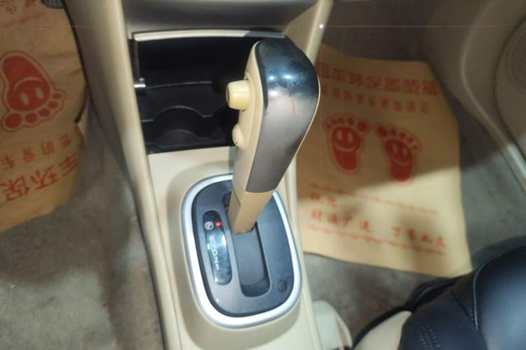 Used Nissan Sylphy 2012 Classic 1.6XE Automatic Comfort Edition Gear Lever