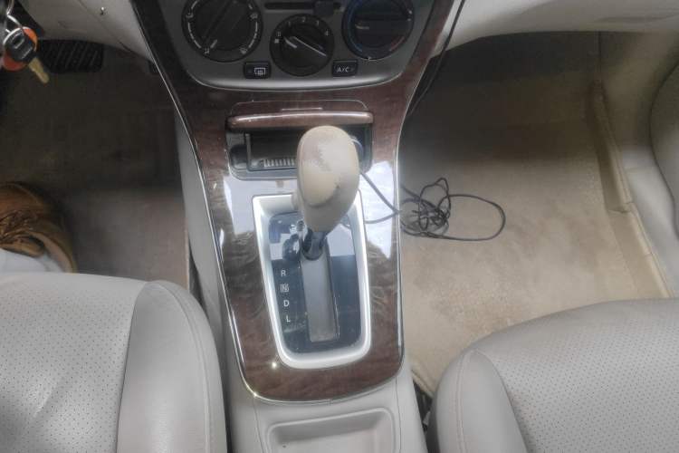Used Nissan Sylphy 2012 1.6 XL CVT Luxury Edition Gear Lever