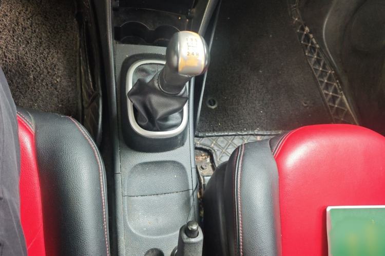 Used Nissan Sylphy 2012 Classic 1.6XE Manual Comfort Edition Gear Lever
