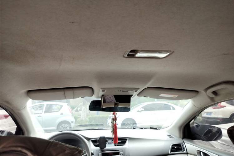 Used Nissan Sylphy 2012 1.6XE Manual Comfort Edition Headliner