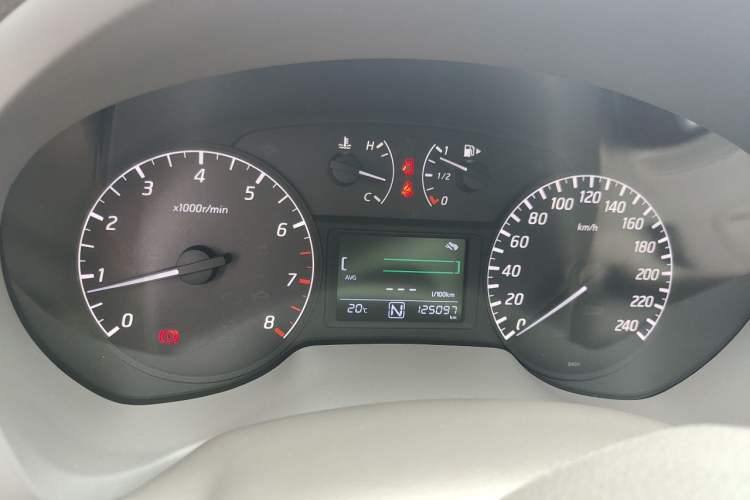 Used Nissan Sylphy 2012 1.6 XL CVT Luxury Edition Instrument Cluster
