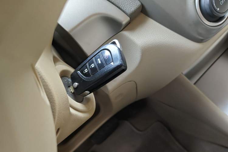 Used Nissan Sylphy 2012 Classic 1.6XE Automatic Comfort Edition Interior 1