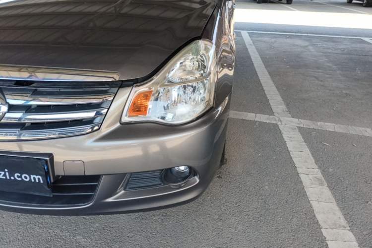 Used Nissan Sylphy 2012 Classic 1.6XE Manual Comfort Edition Left Front Headlight
