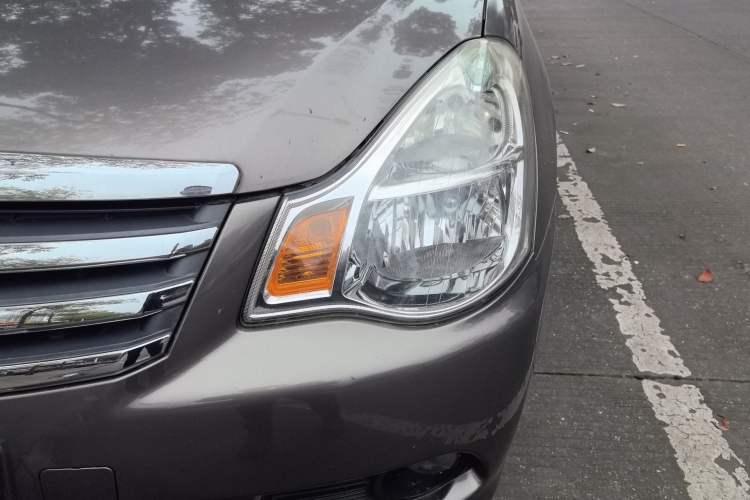Used Nissan Sylphy 2012 Classic 1.6XL Manual Luxury Edition Left Front Headlight