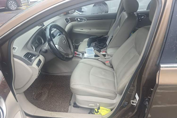 Used Nissan Sylphy 2012 1.8XL CVT Luxury Edition Left Front Seat