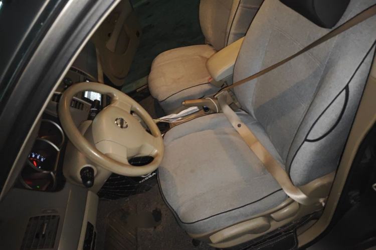 Used Nissan Sylphy 2012 Classic 1.6XE Automatic Comfort Edition Left Front Seat