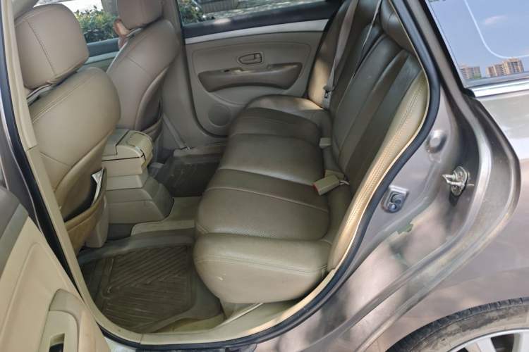 Used Nissan Sylphy 2012 Classic 1.6XE Manual Comfort Edition Left Rear Seat