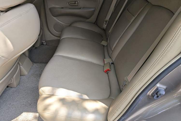 Used Nissan Sylphy 2012 Classic 1.6XE Manual Comfort Edition Left Rear Seat