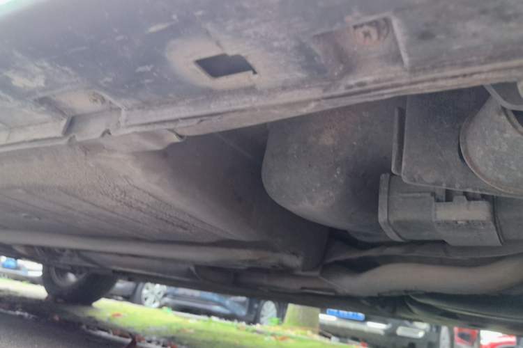 Used Nissan Sylphy 2012 Classic 1.6XL Manual Luxury Edition Left Side Sill