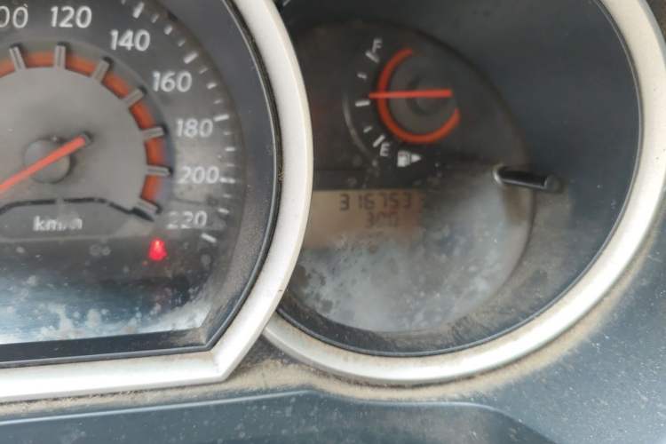 Used Nissan Sylphy 2012 Classic 1.6XE Manual Comfort Edition Odometer Close Up