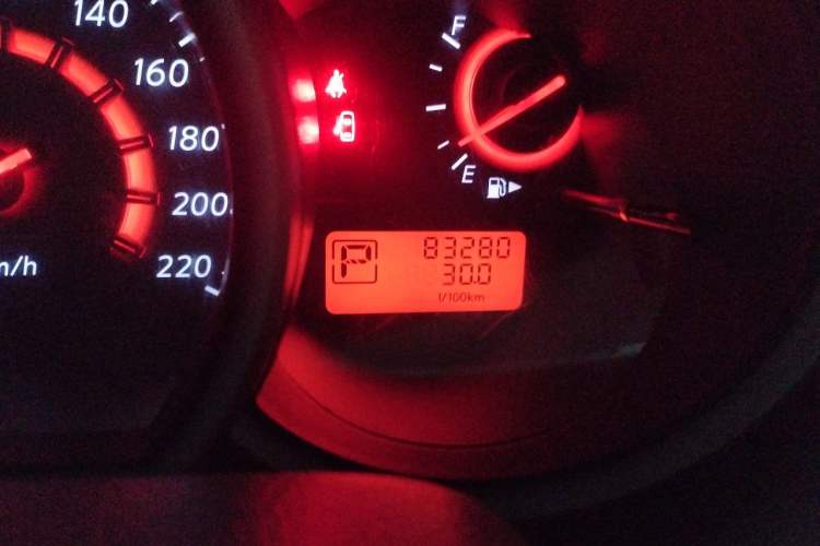 Used Nissan Sylphy 2012 Classic 1.6XE Automatic Comfort Edition Odometer Close Up