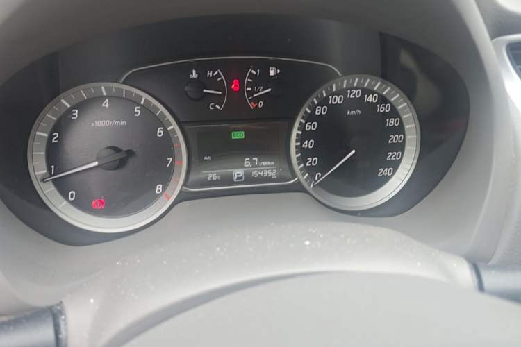 Used Nissan Sylphy 2012 1.8XL CVT Luxury Edition Odometer Close Up