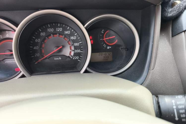 Used Nissan Sylphy 2012 Classic 1.6XE Manual Comfort Edition Odometer Close Up