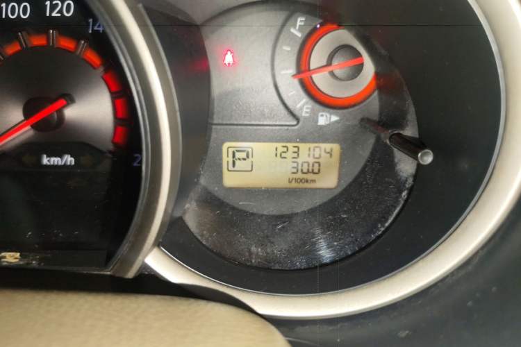 Used Nissan Sylphy 2012 Classic 1.6XE Automatic Comfort Edition Odometer Close Up