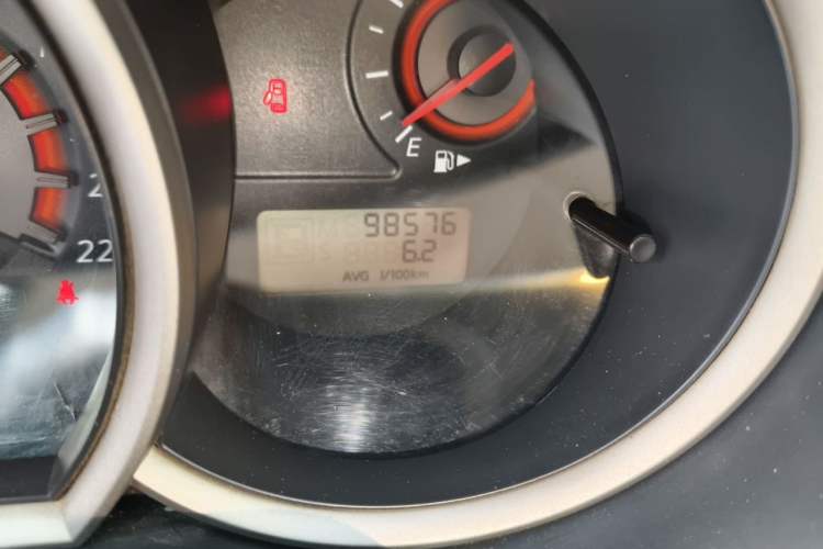 Used Nissan Sylphy 2012 Classic 1.6XE Manual Comfort Edition Odometer Close Up