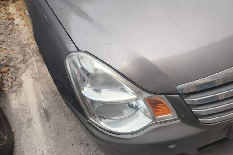 Used Nissan Sylphy 2012 Classic 1.6XE Manual Comfort Edition Right Front Headlight