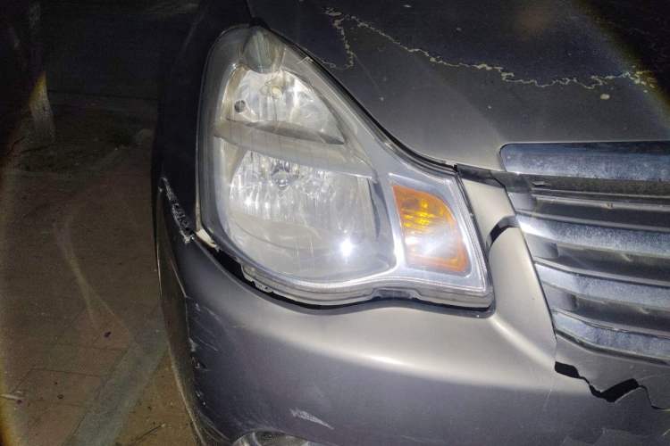 Used Nissan Sylphy 2012 Classic 1.6XE Manual Comfort Edition Right Front Headlight