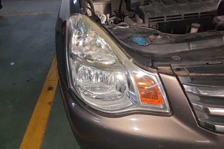 Used Nissan Sylphy 2012 Classic 1.6XE Automatic Comfort Edition Right Front Headlight
