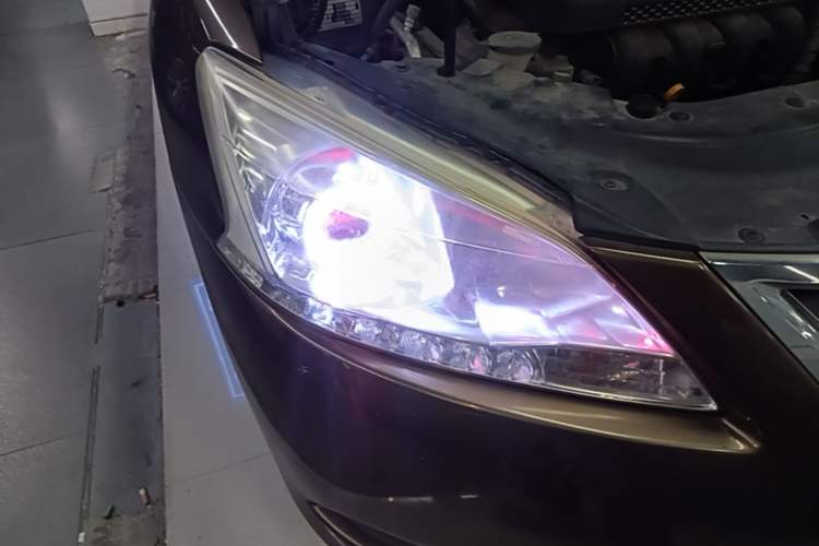 Used Nissan Sylphy 2012 1.6 XL CVT Luxury Edition Right Front Headlight
