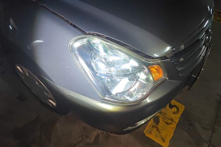 Used Nissan Sylphy 2012 Classic 1.6XE Automatic Comfort Edition Right Front Headlight