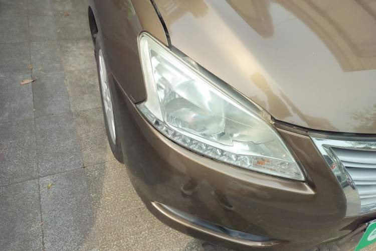 Used Nissan Sylphy 2012 1.6XE Manual Comfort Edition Right Front Headlight
