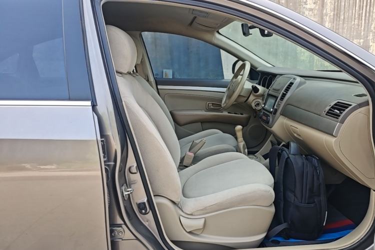 Used Nissan Sylphy 2012 Classic 1.6XE Manual Comfort Edition Right Front Seat