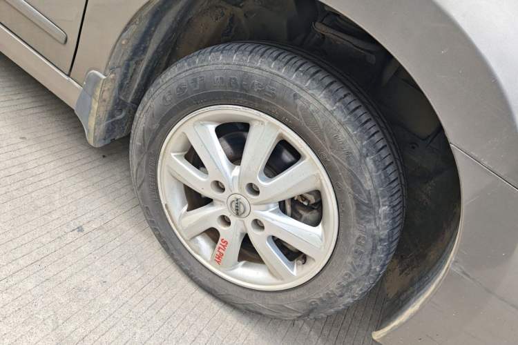 Used Nissan Sylphy 2012 1.6XE Manual Comfort Edition Right Front Wheel Hub