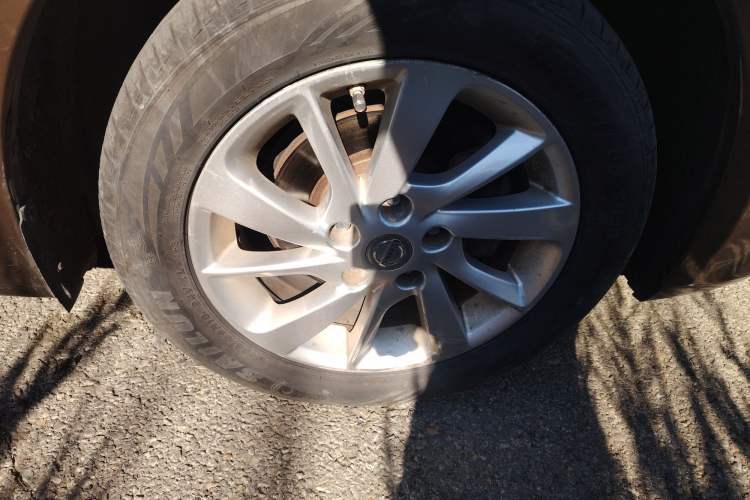 Used Nissan Sylphy 2012 1.6XE CVT Comfort Edition Right Front Wheel Hub