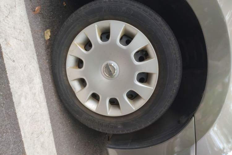 Used Nissan Sylphy 2012 Classic 1.6XE Automatic Comfort Edition Right Front Wheel Hub