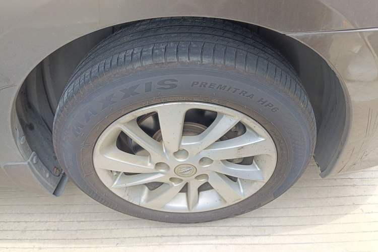 Used Nissan Sylphy 2012 1.6 XL CVT Luxury Edition Right Front Wheel Hub