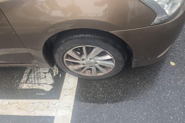 Used Nissan Sylphy 2012 1.8XL CVT Luxury Edition Right Front Wheel Hub