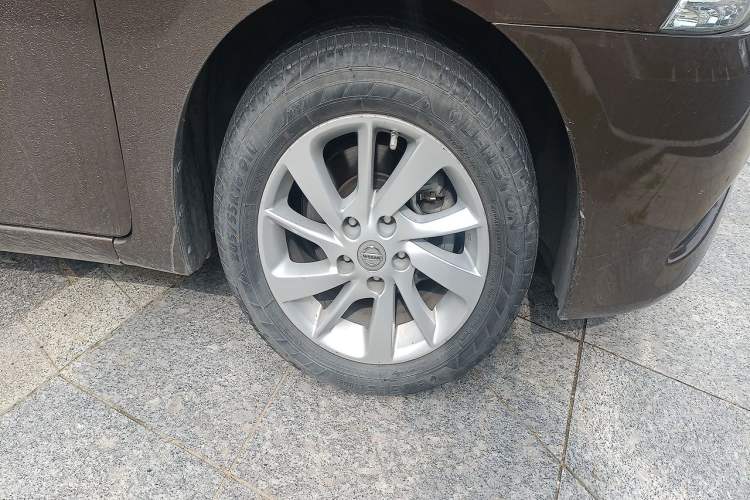 Used Nissan Sylphy 2012 1.6 XL CVT Luxury Edition Right Front Wheel Hub