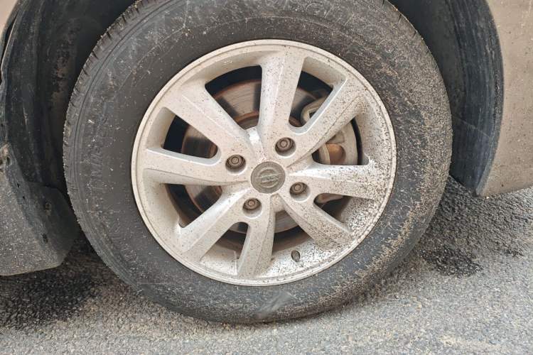 Used Nissan Sylphy 2012 Classic 1.6XE Automatic Comfort Edition Right Front Wheel Hub