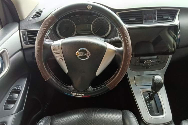 Used Nissan Sylphy 2012 1.8XL CVT Luxury Edition Steering Wheel