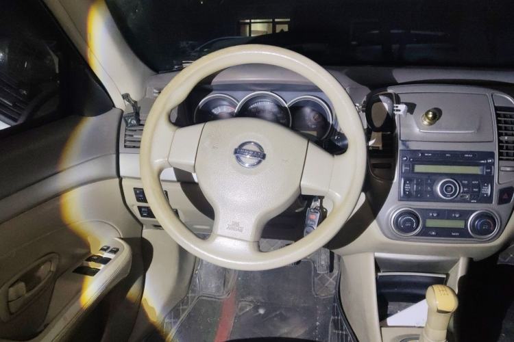 Used Nissan Sylphy 2012 Classic 1.6XE Manual Comfort Edition Steering Wheel
